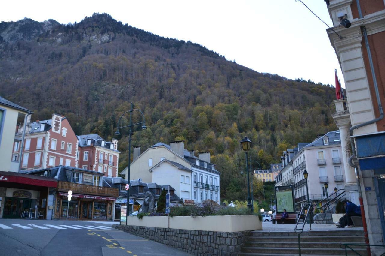 Petit Studio Dans Immeuble De Caractere Appartement Cauterets Buitenkant foto